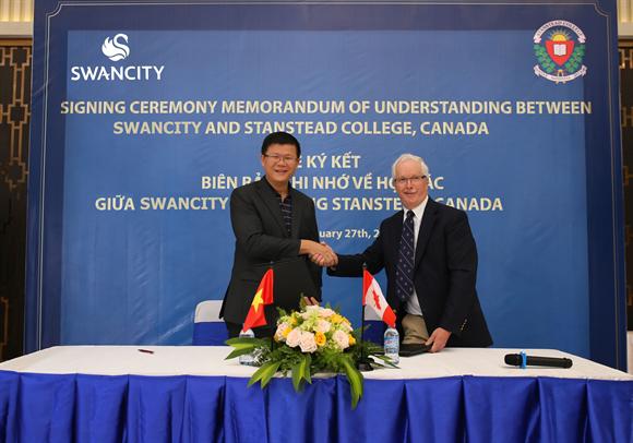 SwanCity ký kết biên bản ghi nhớ hợp tác với trường Stanstead College, Canada